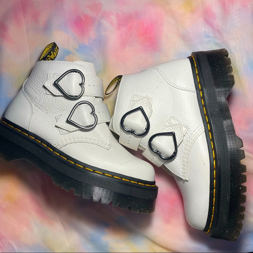 Devon Heart Platform Dr. Martens Size US 8, uk 6